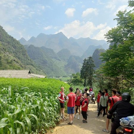 Lotus Premium Lodge - Lotus Group Tours Ha Giang Bagian luar foto