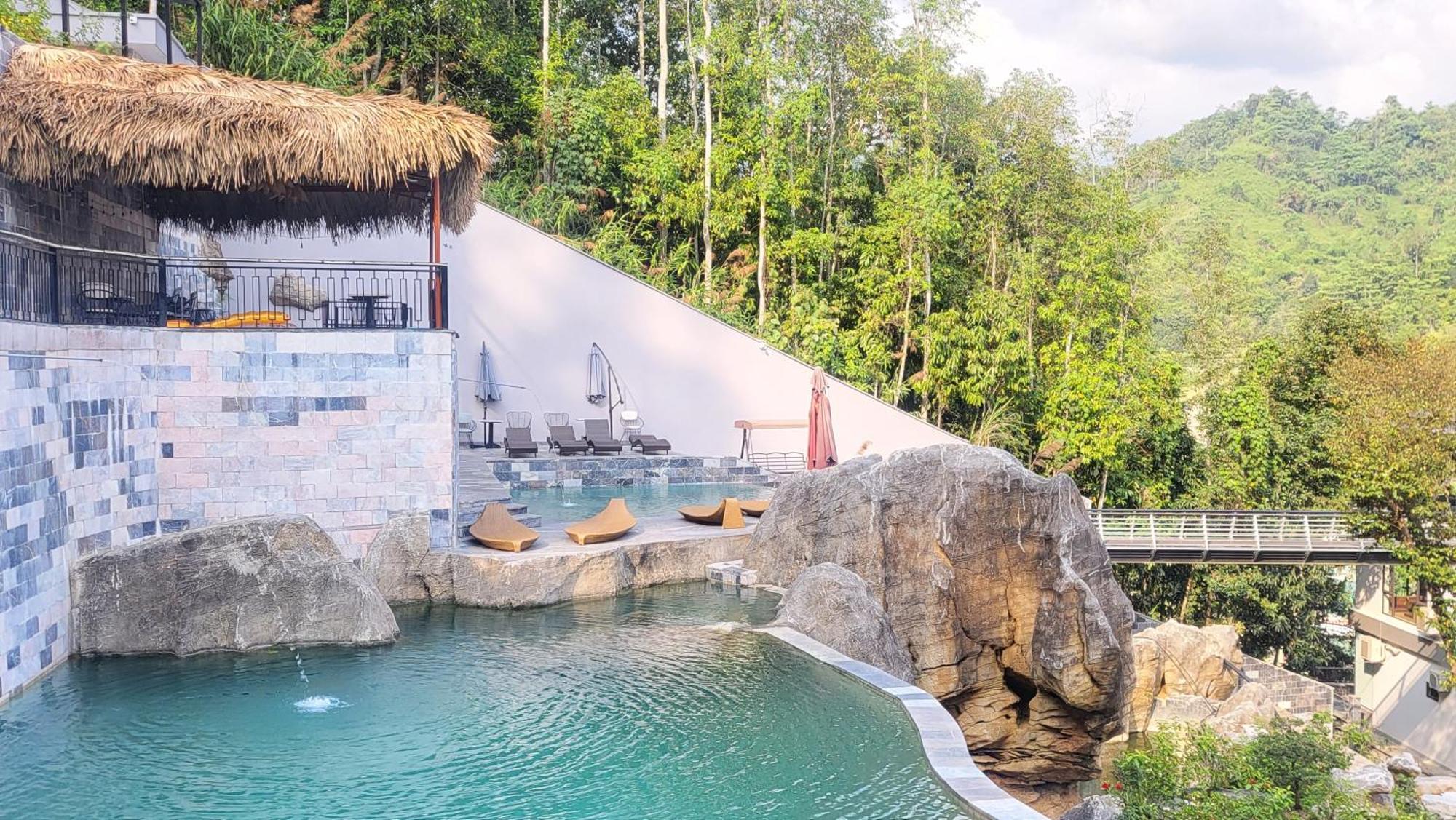 Lotus Premium Lodge - Lotus Group Tours Ha Giang Bagian luar foto