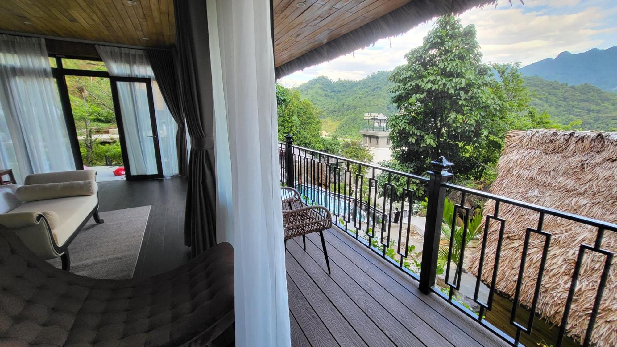Lotus Premium Lodge - Lotus Group Tours Ha Giang Bagian luar foto