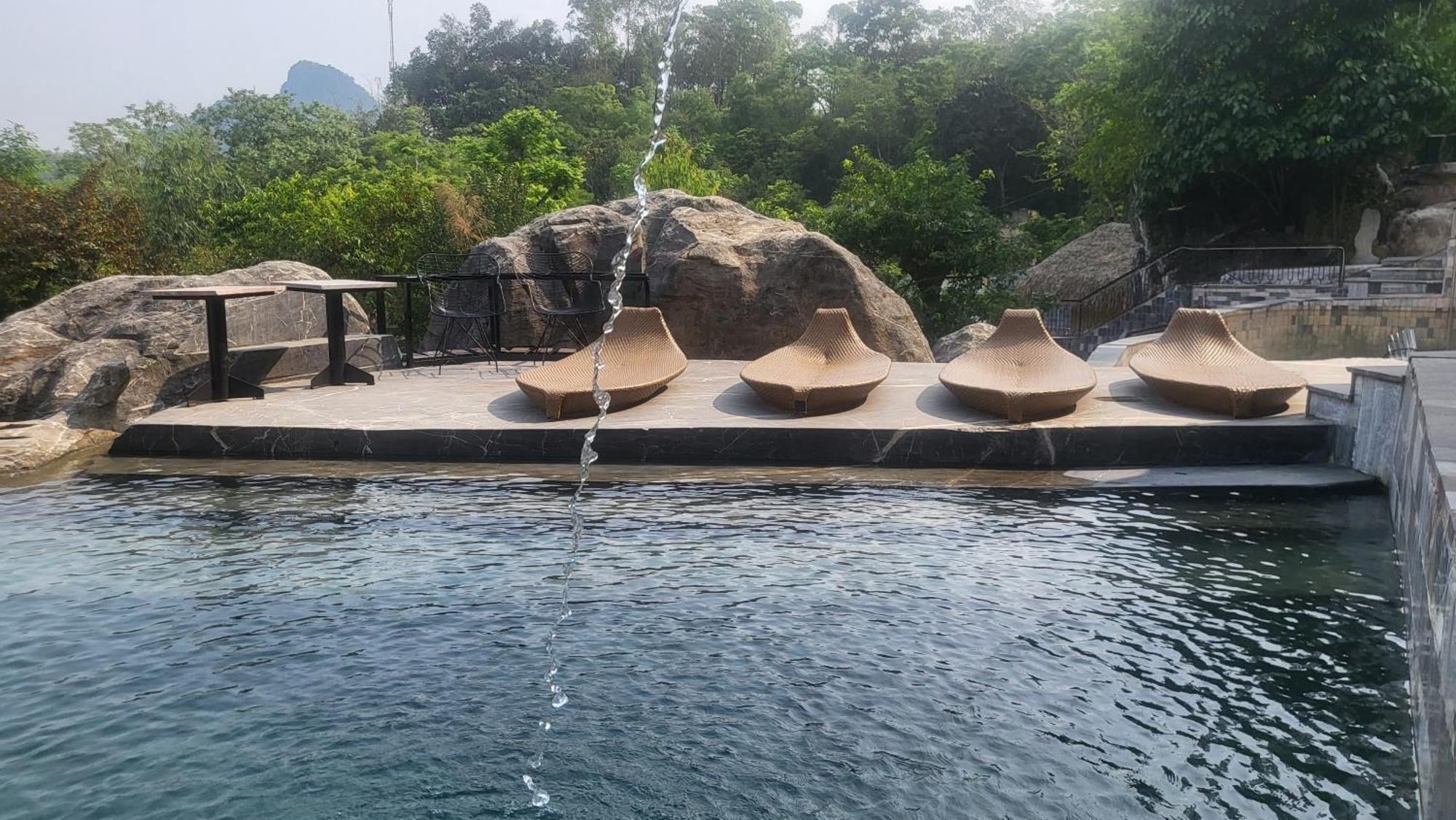 Lotus Premium Lodge - Lotus Group Tours Ha Giang Bagian luar foto