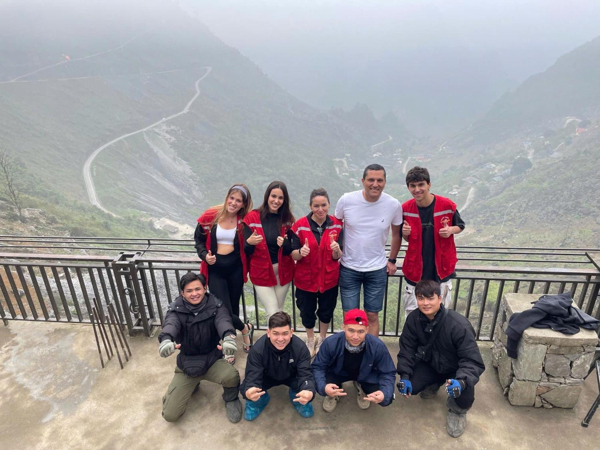 Lotus Premium Lodge - Lotus Group Tours Ha Giang Bagian luar foto