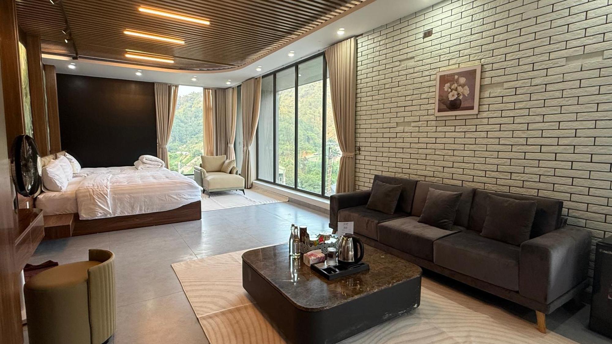 Lotus Premium Lodge - Lotus Group Tours Ha Giang Bagian luar foto