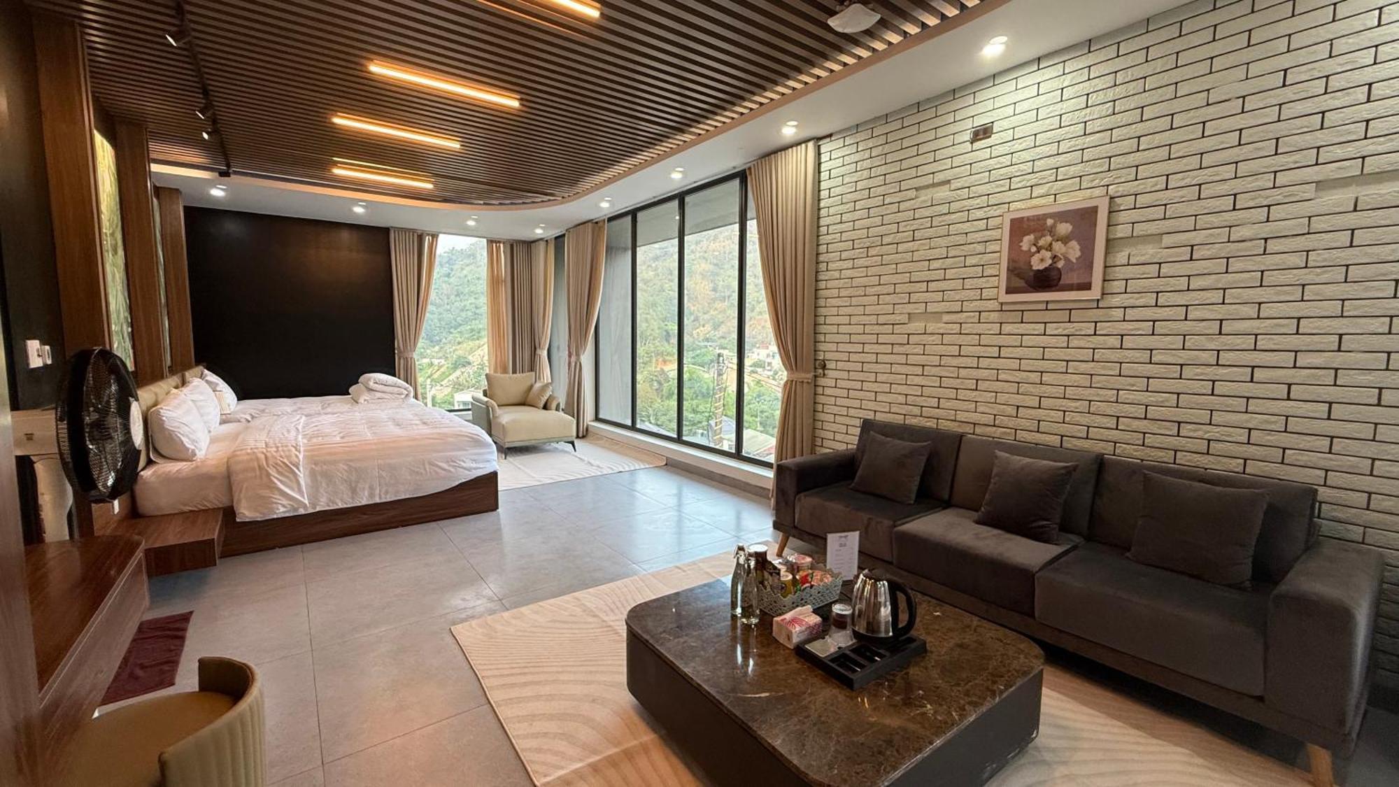 Lotus Premium Lodge - Lotus Group Tours Ha Giang Bagian luar foto